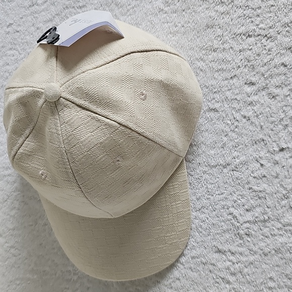 NWT JUST be Quilted Adjustable Cream Ballcap One Size - Picture 9 of 10